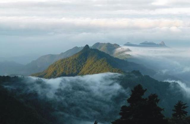 宝天曼风景区